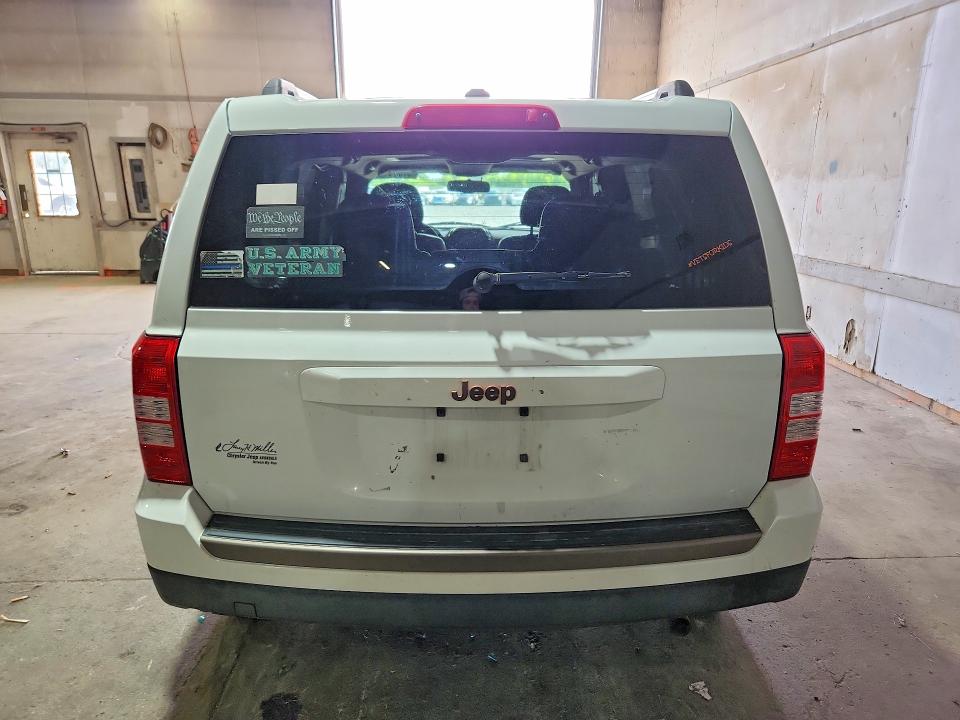57333486 :رقم المزاد ، 1C4NJPBB9GD796082 vin ، 2016 Jeep Patriot مزاد بيع