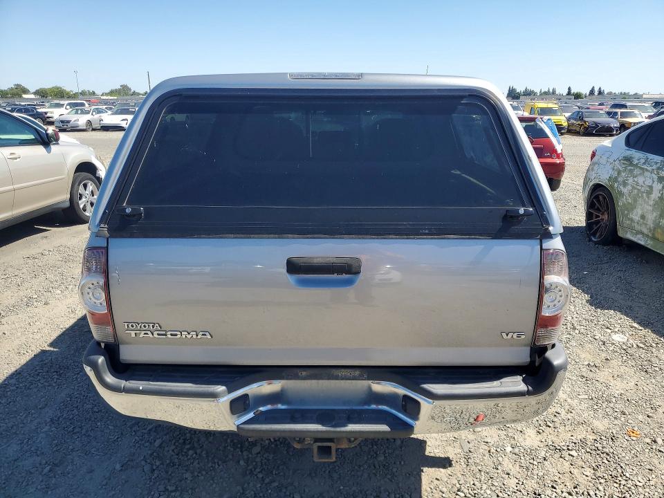 56439106 :رقم المزاد ، 5TFLU4EN4FX135978 vin ، 2015 Toyota Tacoma مزاد بيع