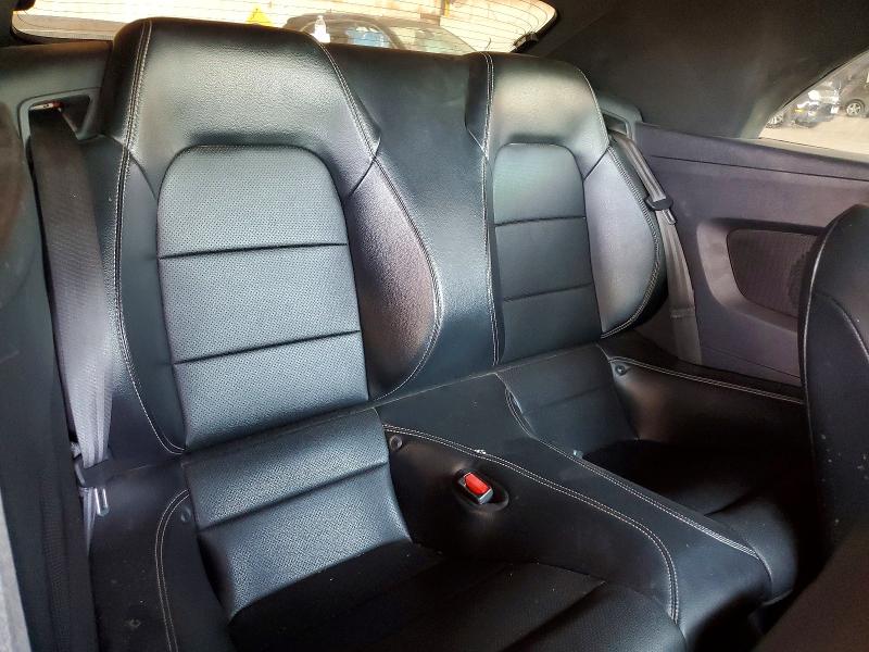 56192526 :رقم المزاد ، 1FATP8UH1N5100423 vin ، 2022 Ford Mustang مزاد بيع