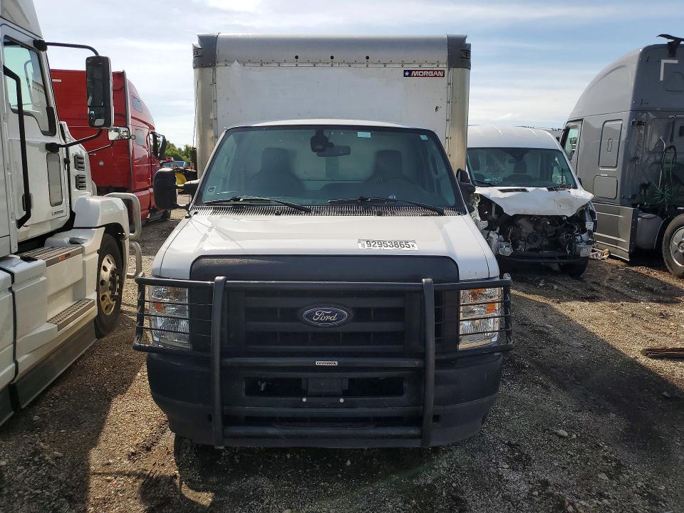 58435876 :رقم المزاد ، 1FDWE3FN8MDC12459 vin ، 2021 Ford E-350 مزاد بيع