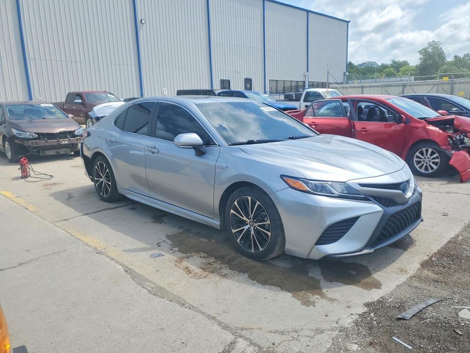2020 Toyota Camry მანქანა იყიდება აუქციონზე, vin: 4T1J31AK0LU542175, აუქციონის ნომერი: 56346936