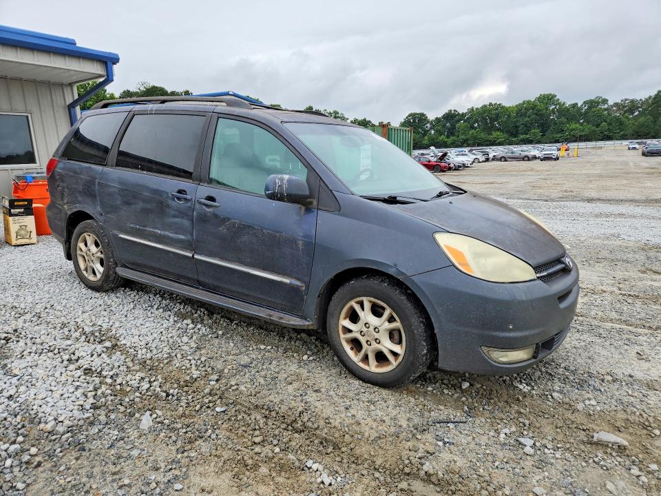 57596586 :رقم المزاد ، 5TDBA22CX4S008795 vin ، 2004 Toyota Sienna مزاد بيع