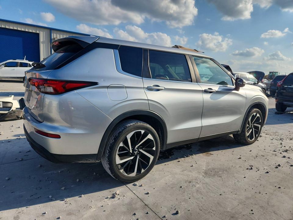 2022 Mitsubishi Outlander მანქანა იყიდება აუქციონზე, vin: JA4J3TA87NZ015366, აუქციონის ნომერი: 57700566