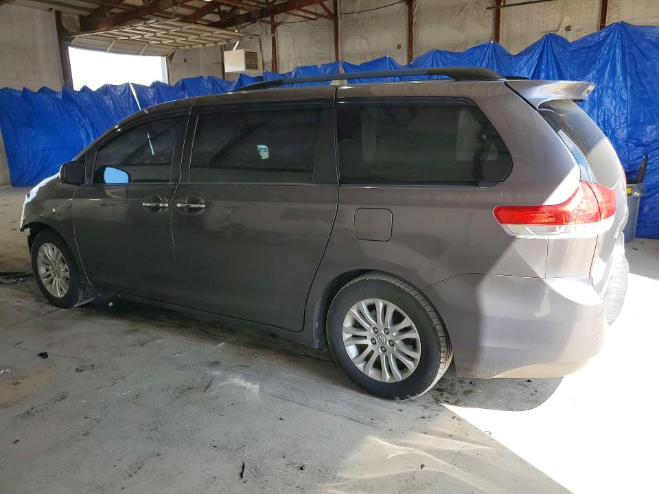 2014 Toyota Sienna მანქანა იყიდება აუქციონზე, vin: 5TDYK3DC8ES473121, აუქციონის ნომერი: 57533006
