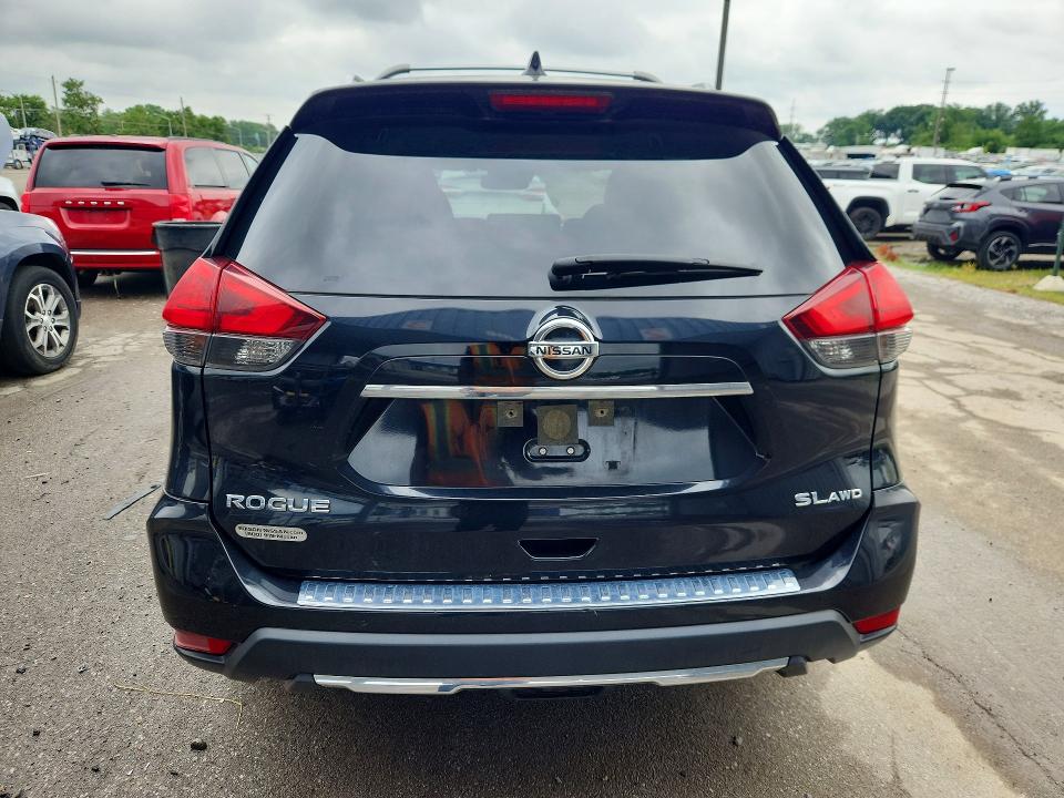 2017 Nissan Rogue მანქანა იყიდება აუქციონზე, vin: JN8AT2MVXHW268757, აუქციონის ნომერი: 56890186