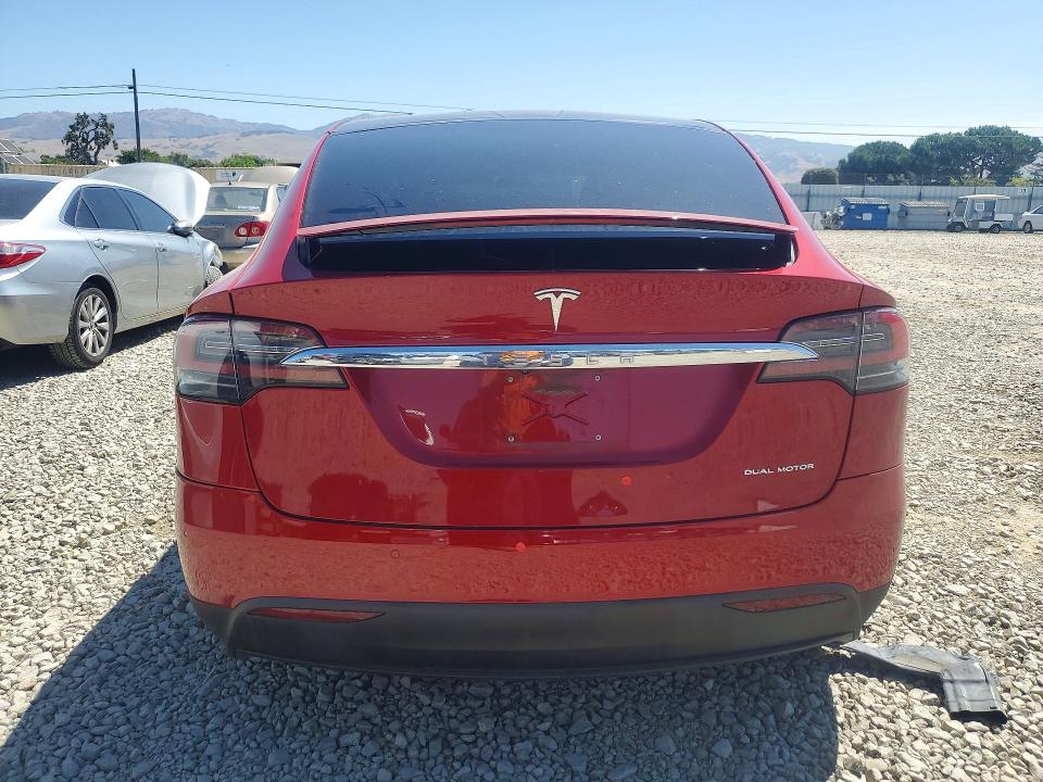 56098256 :رقم المزاد ، 5YJXCAE22KF162402 vin ، 2019 Tesla Model X مزاد بيع