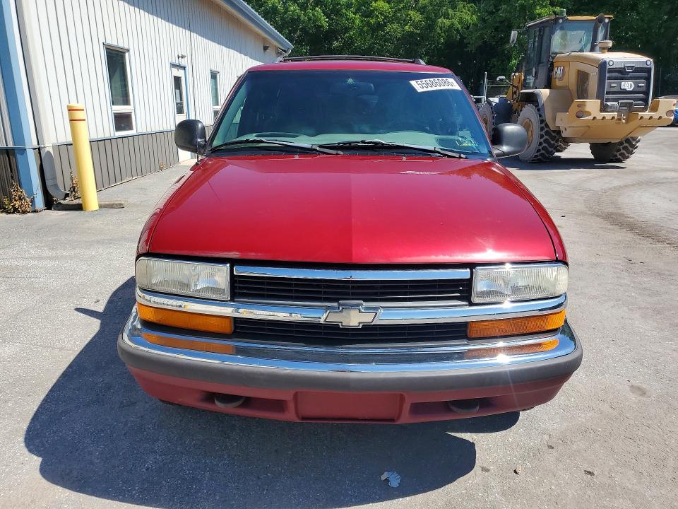 55686086 :رقم المزاد ، 1GNDT13W7W2121692 vin ، 1998 Chevrolet Blazer مزاد بيع