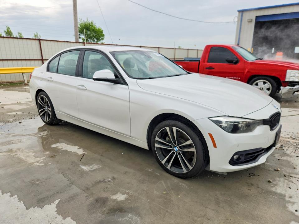 58393866 :رقم المزاد ، WBA8B9C56JEE81773 vin ، 2018 Bmw 330 مزاد بيع