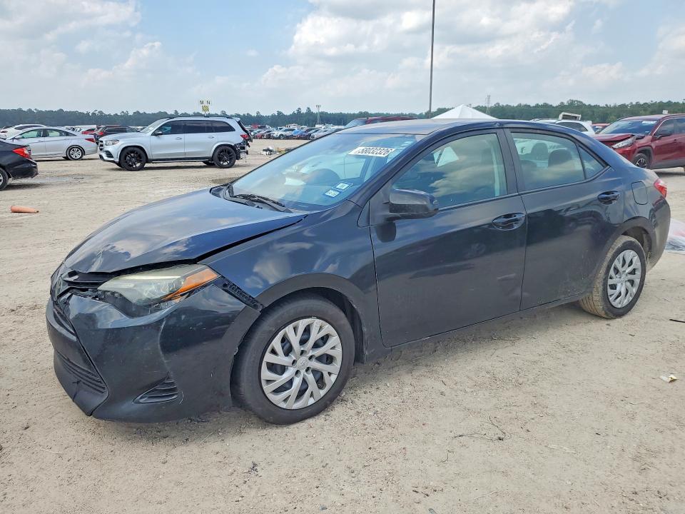 58032326 :رقم المزاد ، 5YFBURHE4JP810594 vin ، 2018 Toyota Corolla مزاد بيع