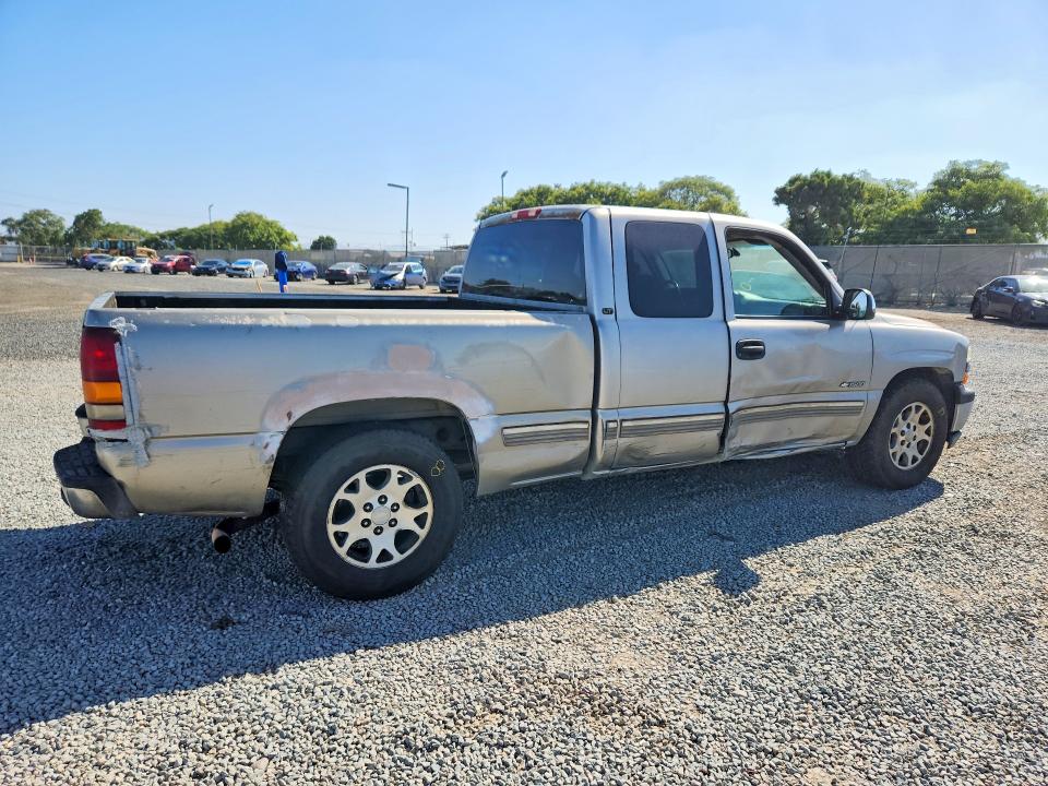 Продажа на аукционе авто 2000 Chevrolet Silverado, vin: 2GCEC19T2Y1149672, номер лота: 57863826