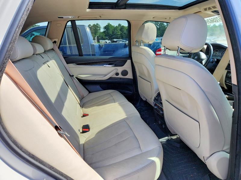57056396 :رقم المزاد ، 5UXKR2C58G0U17263 vin ، 2016 Bmw X5 مزاد بيع