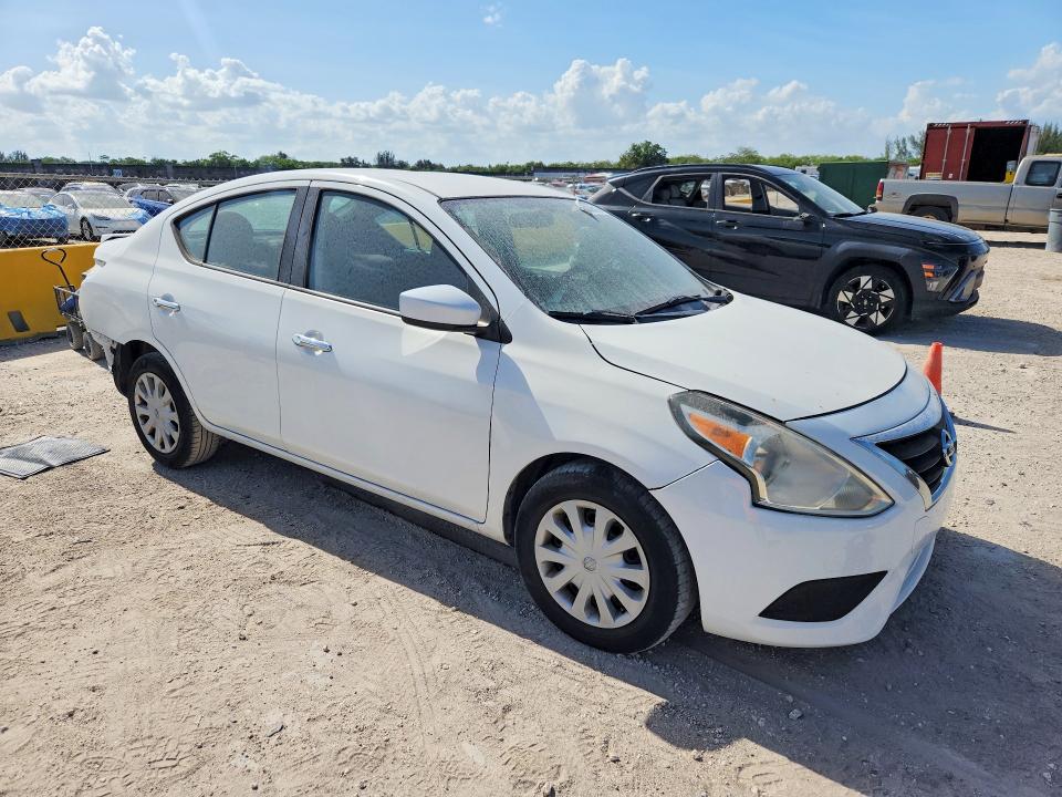 56839016 :رقم المزاد ، 3N1CN7AP1FL889327 vin ، 2015 Nissan Versa مزاد بيع