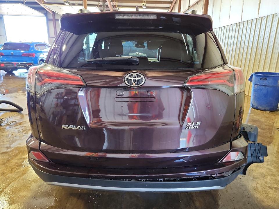 Aukcja sprzedaży 2018 Toyota Rav4, vin: 2T3RFREV5JW826788, numer aukcji: 55602036