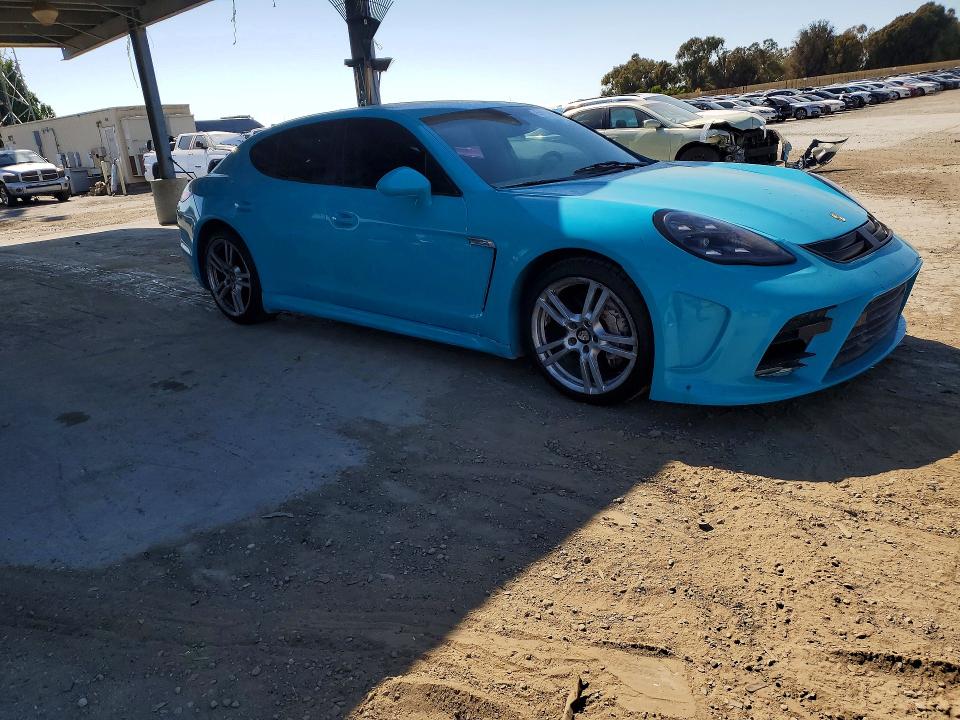 57755296 :رقم المزاد ، WP0AB2A79AL062874 vin ، 2010 Porsche Panamera مزاد بيع