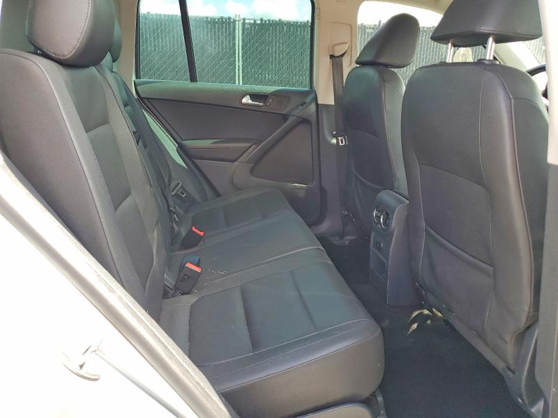 56329816 :رقم المزاد ، WVGAV7AX6FW591947 vin ، 2015 Volkswagen Tiguan مزاد بيع