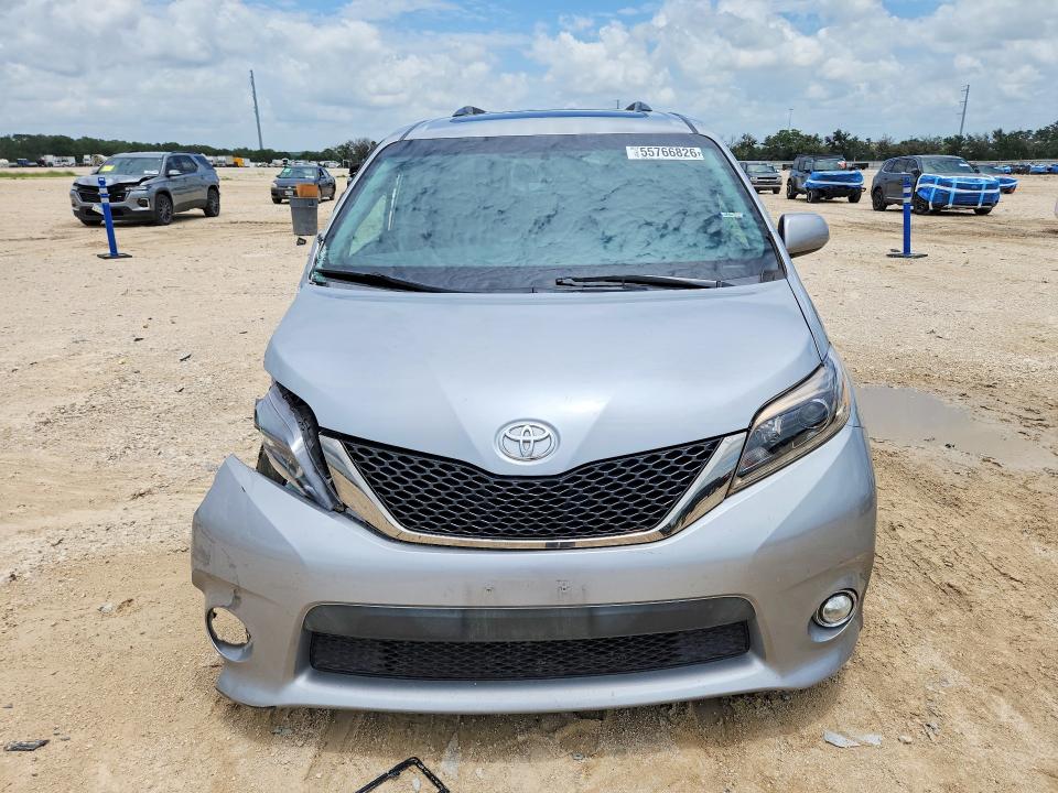 Продажа на аукционе авто 2017 Toyota Sienna, vin: 5TDXZ3DC6HS827603, номер лота: 55766826