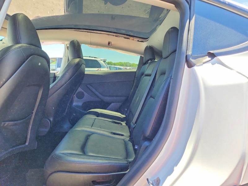 58152096 :رقم المزاد ، 7SAYGAEE2SF306648 vin ، 2025 Tesla Model Y مزاد بيع