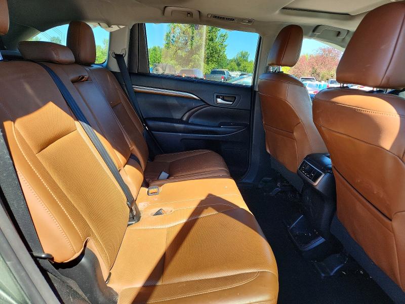 Продажа на аукционе авто 2017 Toyota Highlander, vin: 5TDDZRFH0HS449325, номер лота: 57222836