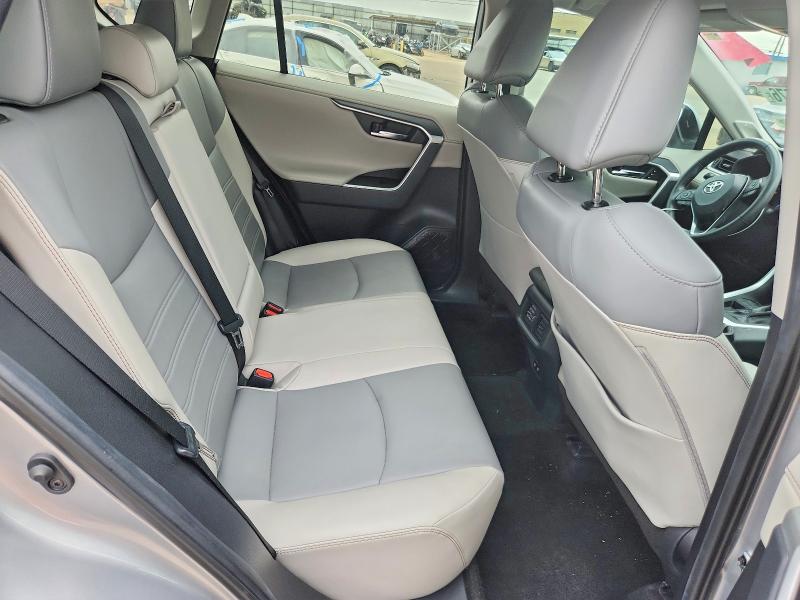 58144576 :رقم المزاد ، 2T3Y1RFV1KC010382 vin ، 2019 Toyota Rav4 مزاد بيع