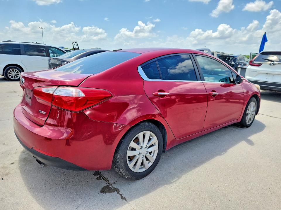2015 Kia Forte მანქანა იყიდება აუქციონზე, vin: KNAFX4A85F5369382, აუქციონის ნომერი: 56653586