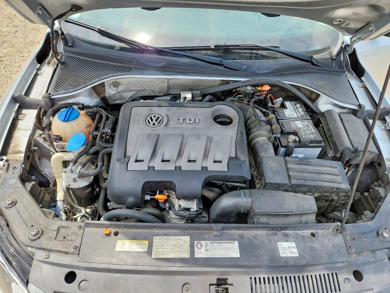 58736536 :رقم المزاد ، 1VWBN7A32CC103934 vin ، 2012 Volkswagen Passat مزاد بيع