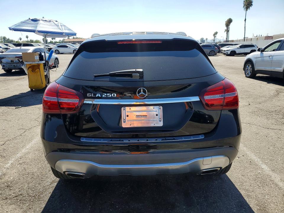 2018 Mercedes-benz Gla მანქანა იყიდება აუქციონზე, vin: WDCTG4EB6JJ489388, აუქციონის ნომერი: 58934276