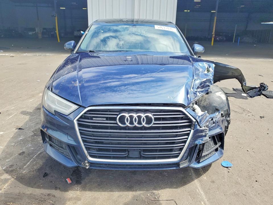 Продажа на аукционе авто 2019 Audi A3, vin: WAUJEGFFXK1018235, номер лота: 57631476