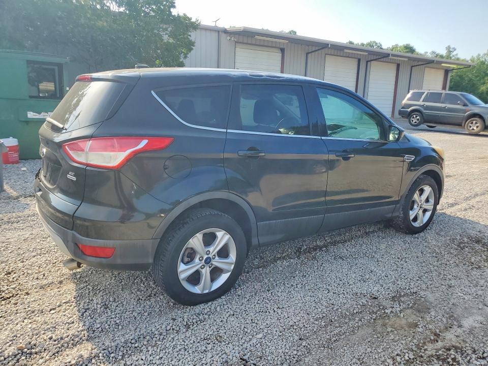 2015 Ford Escape მანქანა იყიდება აუქციონზე, vin: 1FMCU9G9XFUA83217, აუქციონის ნომერი: 54181086