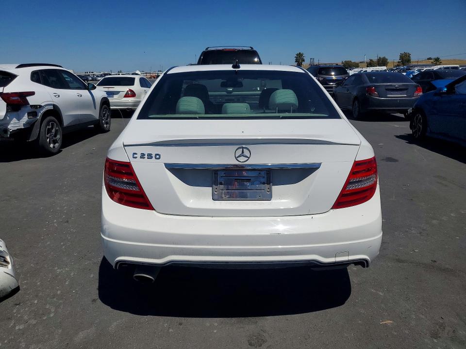 Продаж на аукціоні авто 2014 Mercedes-benz C, vin: WDDGF4HBXEG245306, номер лоту: 55633796
