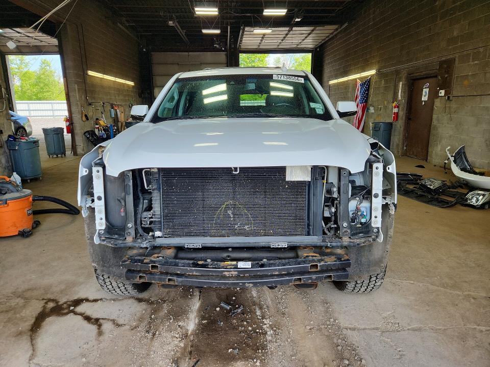 57138556 :رقم المزاد ، 1GKS2AKC9JR245302 vin ، 2018 Gmc Yukon مزاد بيع