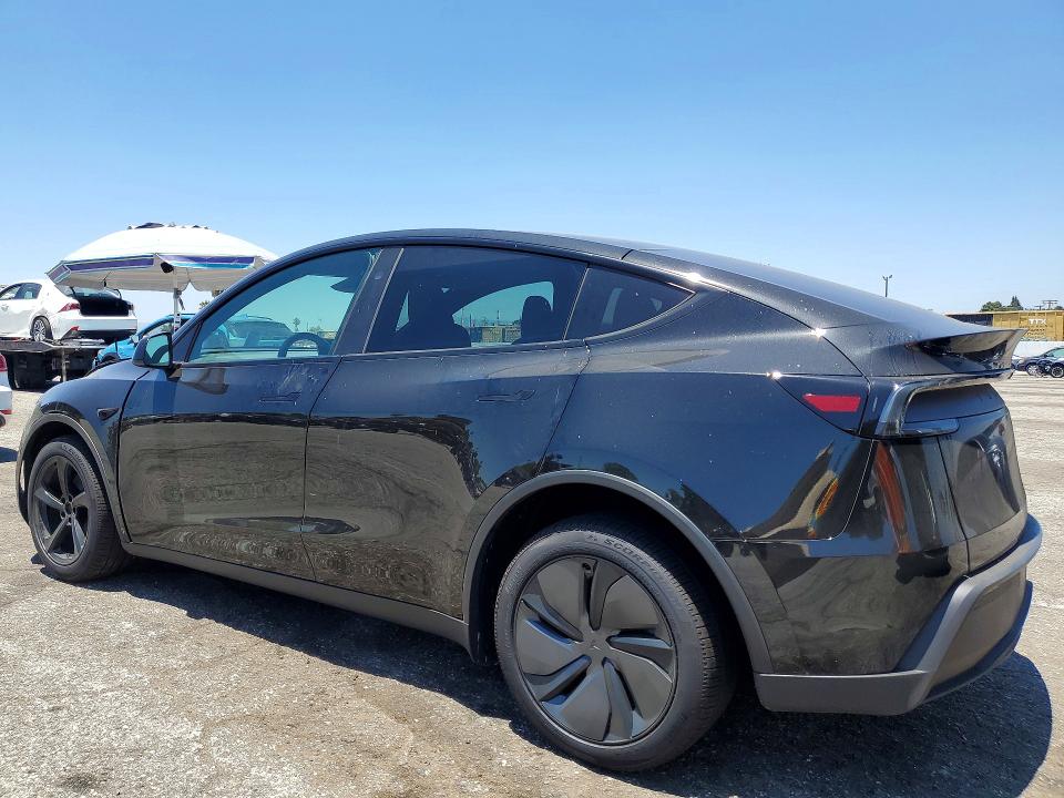58828986 :رقم المزاد ، 7SAYGDEDXTF589035 vin ، 2026 Tesla Model Y مزاد بيع