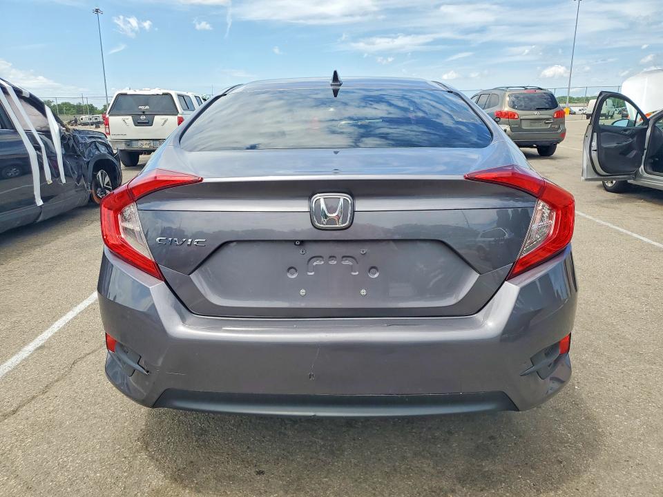 2018 Honda Civic მანქანა იყიდება აუქციონზე, vin: 19XFC2F71JE035821, აუქციონის ნომერი: 57296266