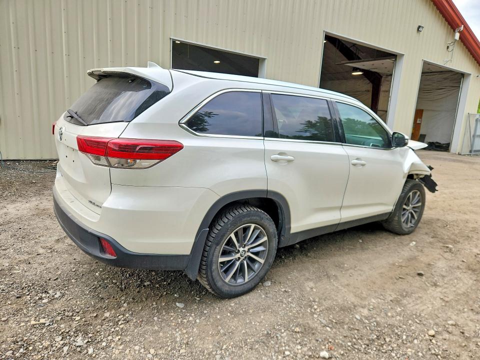 2019 Toyota Highlander მანქანა იყიდება აუქციონზე, vin: 5TDJZRFH3KS614875, აუქციონის ნომერი: 56469956