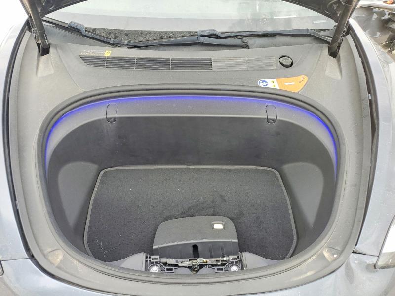 57335836 :رقم المزاد ، 5YJ3E1EA6JF018799 vin ، 2018 Tesla Model 3 مزاد بيع