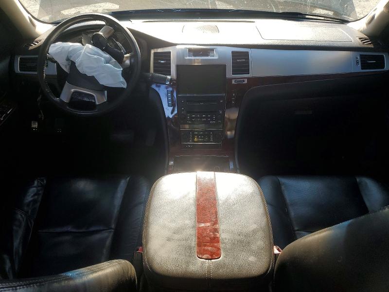 2010 Cadillac Escalade მანქანა იყიდება აუქციონზე, vin: 1GYUKBEF7AR213636, აუქციონის ნომერი: 56266686