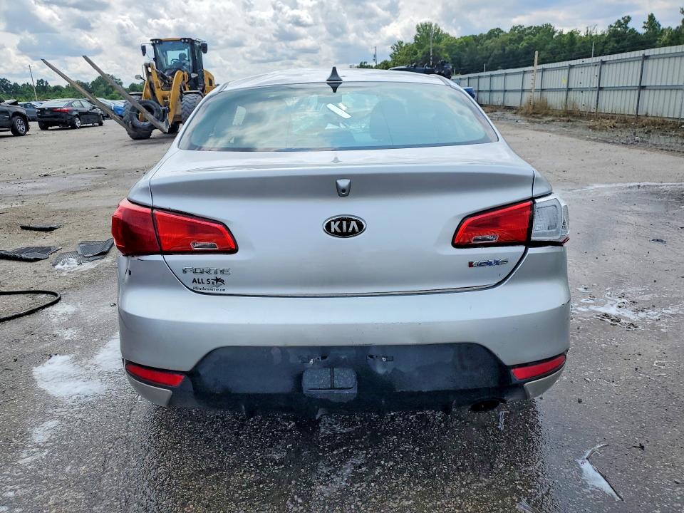 2014 Kia Forte მანქანა იყიდება აუქციონზე, vin: KNAFX6A86E5195378, აუქციონის ნომერი: 58556186
