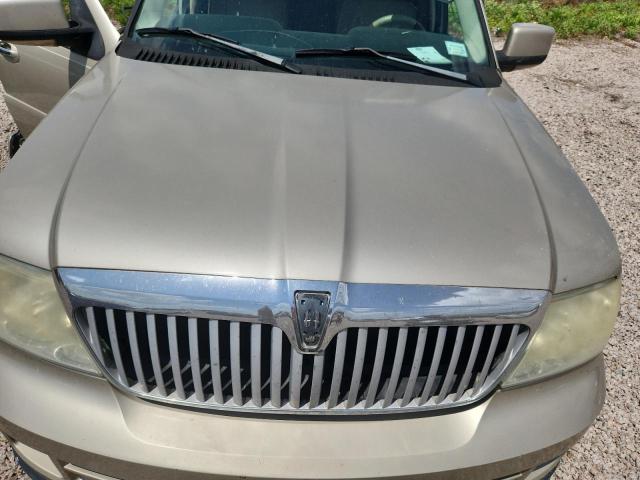 57383396 :رقم المزاد ، 5LMFU28535LJ15765 vin ، 2005 Lincoln Navigator مزاد بيع