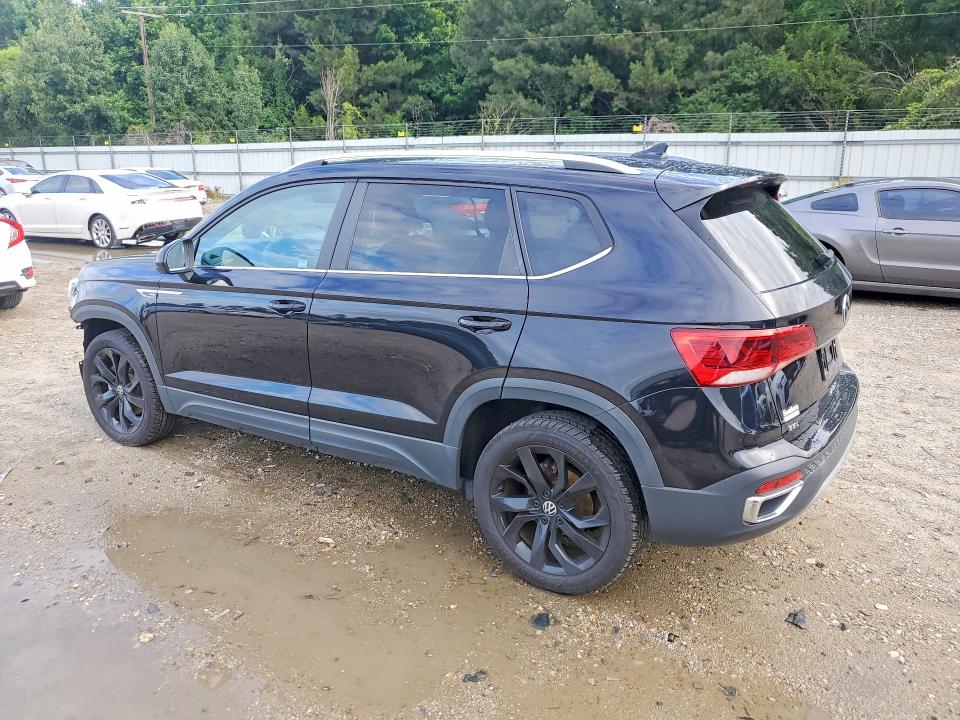 56508596 :رقم المزاد ، 3VV1X7B27NM004186 vin ، 2022 Volkswagen Taos مزاد بيع