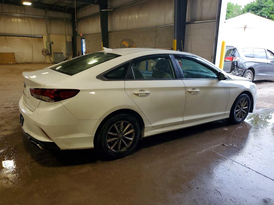 55604786 :رقم المزاد ، 5NPE24AF4JH672092 vin ، 2018 Hyundai Sonata مزاد بيع
