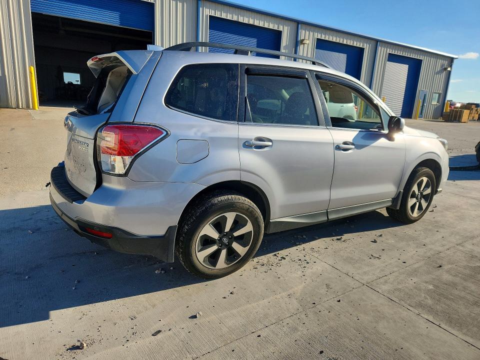 Продаж на аукціоні авто 2017 Subaru Forester, vin: JF2SJARC5HH507838, номер лоту: 57592736