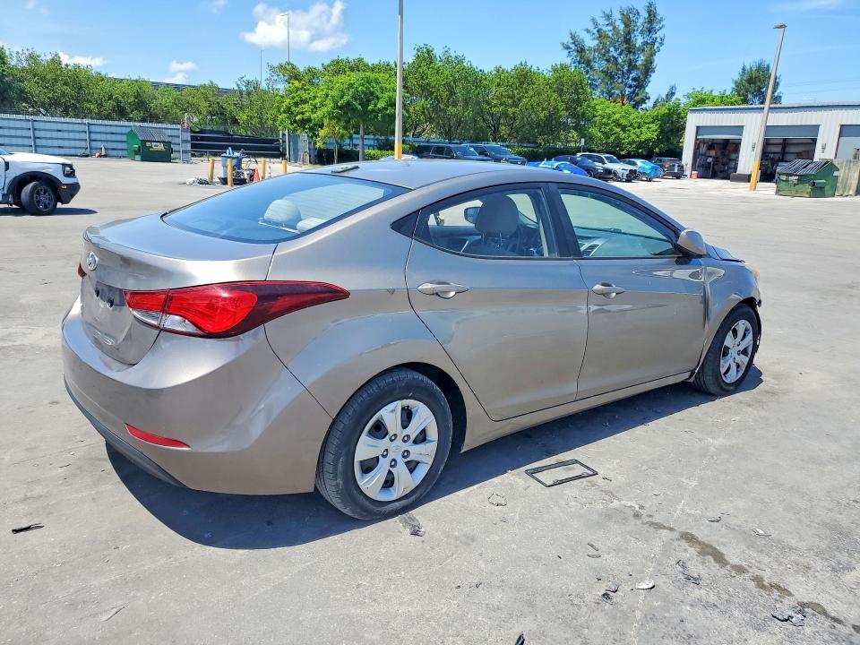Продажа на аукционе авто 2016 Hyundai Elantra, vin: 5NPDH4AE5GH696783, номер лота: 56478686