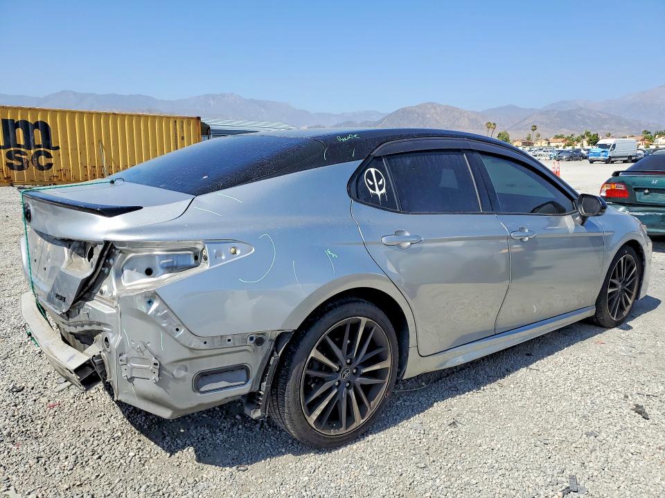 2018 Toyota Camry მანქანა იყიდება აუქციონზე, vin: 4T1B61HK9JU121263, აუქციონის ნომერი: 55540236