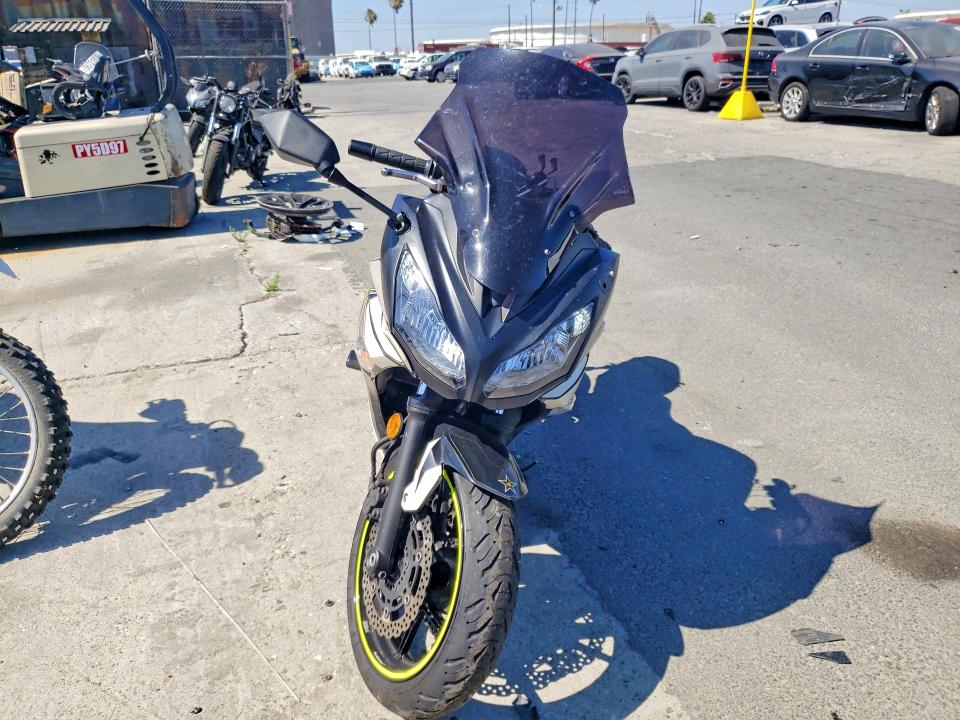 58235206 :رقم المزاد ، JKAEXEF14DDA03977 vin ، 2013 Kawasaki Ex650 مزاد بيع