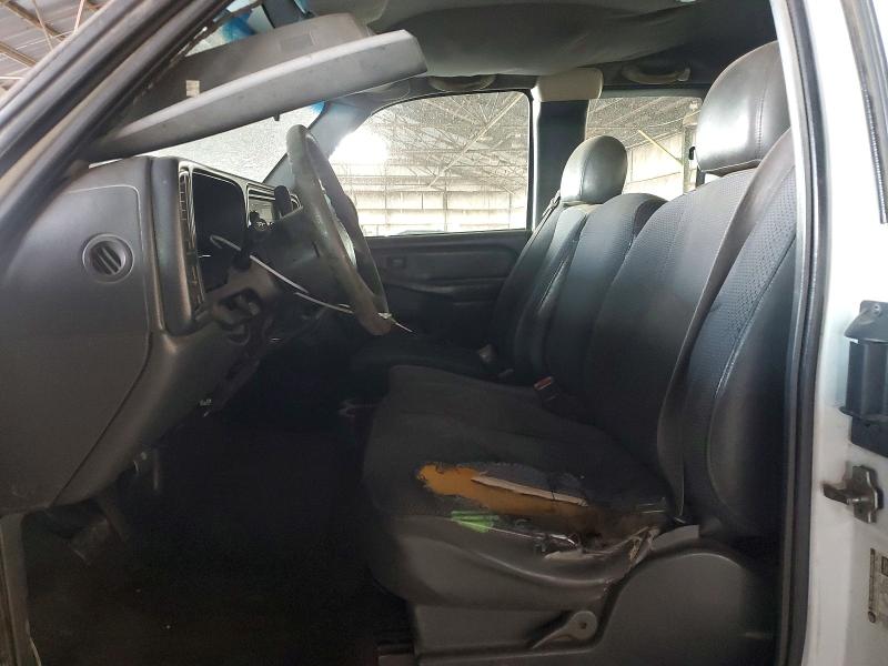 57459066 :رقم المزاد ، 1GCHC29UX4E382459 vin ، 2004 Chevrolet Silverado مزاد بيع