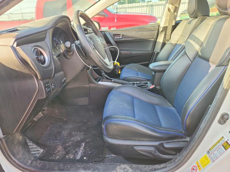 58906226 :رقم المزاد ، 5YFBURHEXJP821373 vin ، 2018 Toyota Corolla مزاد بيع