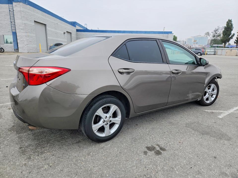 58312386 :رقم المزاد ، 2T1BURHE1JC099579 vin ، 2018 Toyota Corolla مزاد بيع
