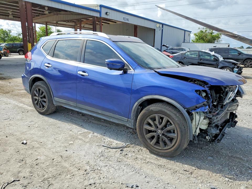 2017 Nissan Rogue მანქანა იყიდება აუქციონზე, vin: KNMAT2MT8HP566888, აუქციონის ნომერი: 56686866