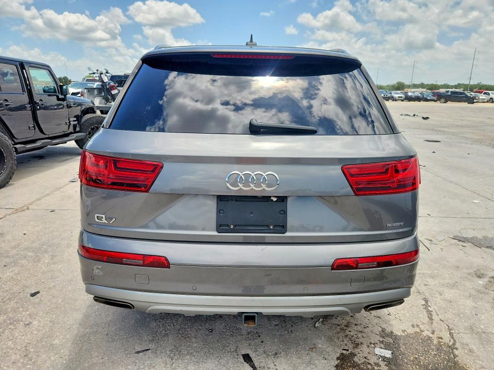 58298216 :رقم المزاد ، WA1LHAF77JD005183 vin ، 2018 Audi Q7 مزاد بيع