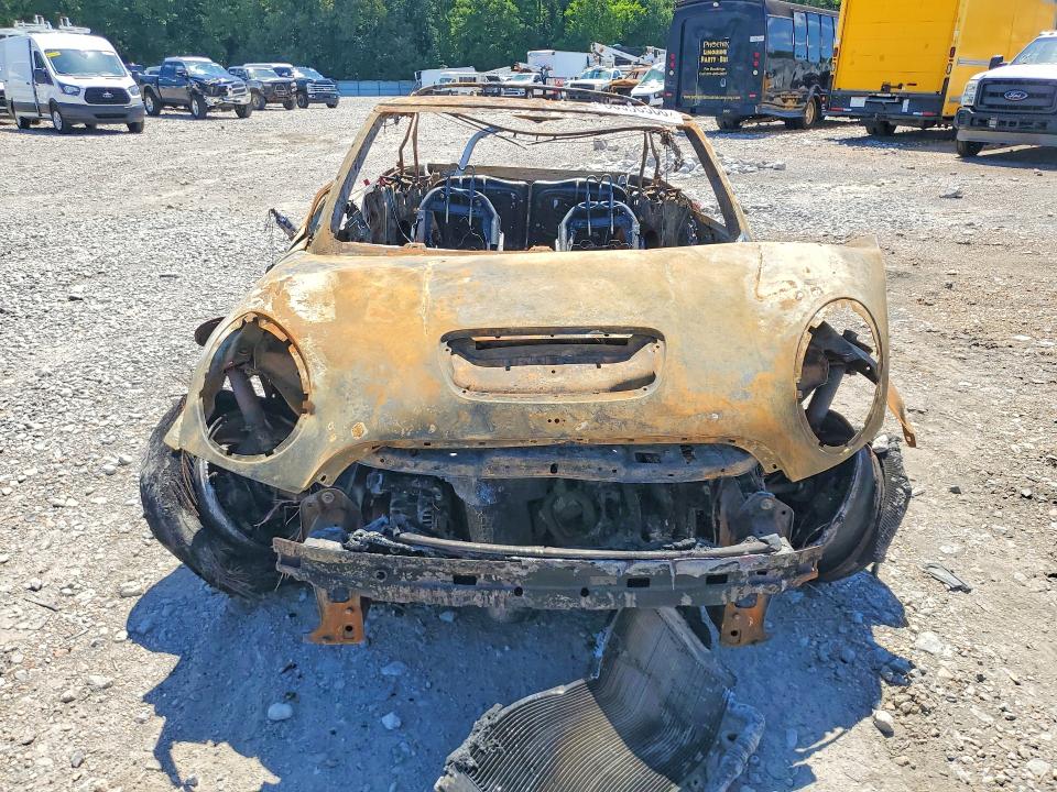 2011 Mini Cooper მანქანა იყიდება აუქციონზე, vin: WMWZP3C55BTX83147, აუქციონის ნომერი: 56856506