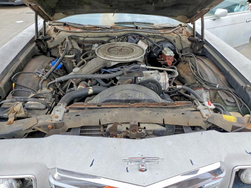 57668046 :رقم المزاد ، 7G87F252558 vin ، 1977 Ford Thunderbird مزاد بيع